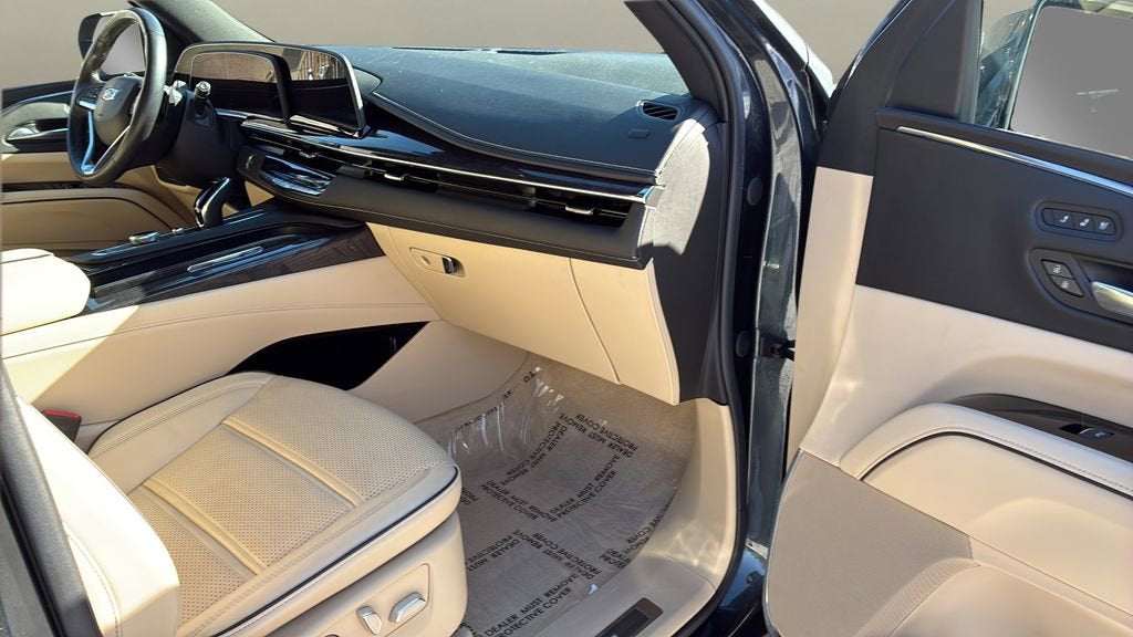 2022 Cadillac Escalade Premium Luxury