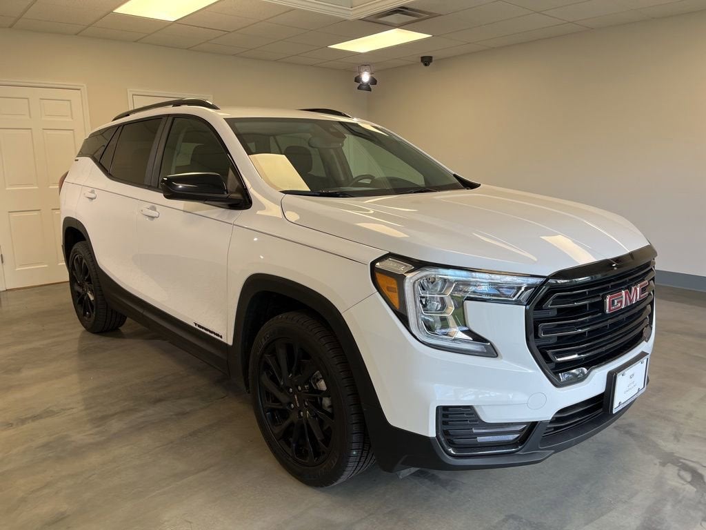 2023 GMC Terrain SLE AWD's photo