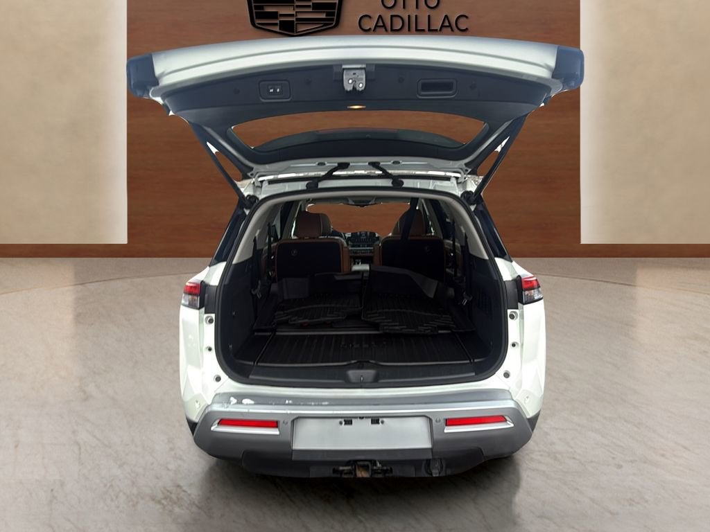 2022 Nissan Pathfinder Platinum