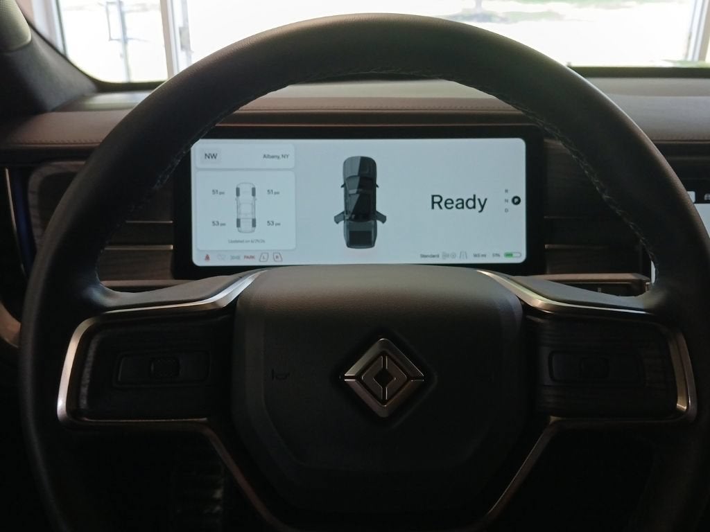2024 RIVIAN R1T Adventure