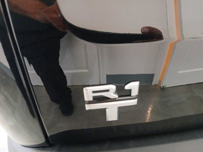 2024 RIVIAN R1T Adventure