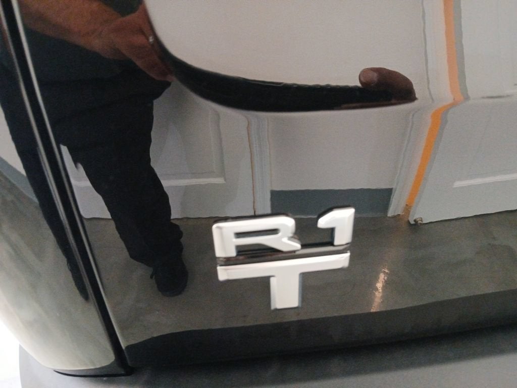 2024 RIVIAN R1T Adventure