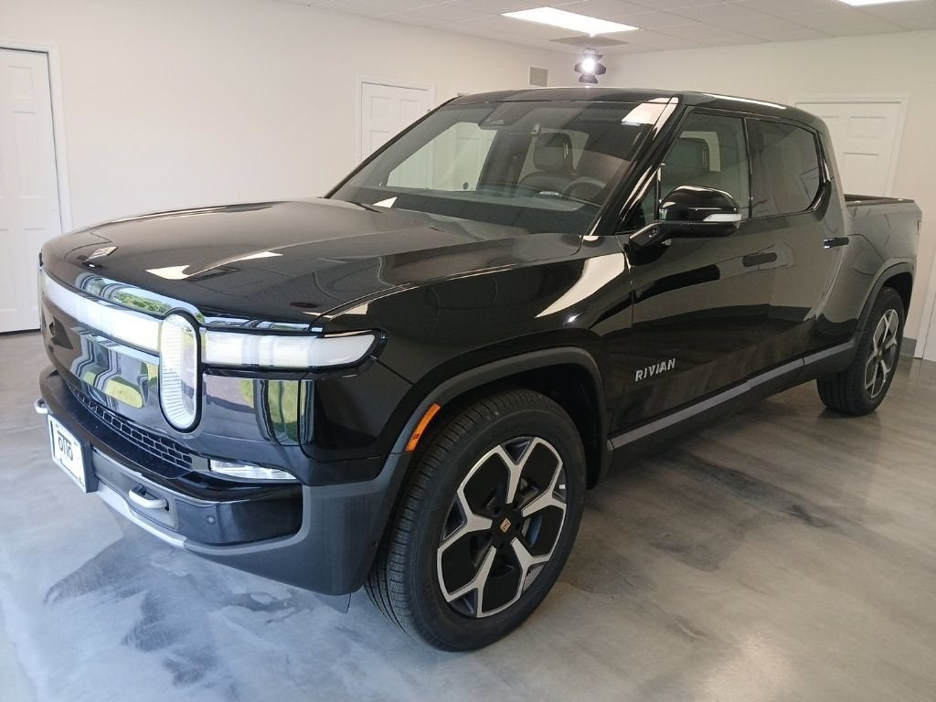 2024 RIVIAN R1T Adventure