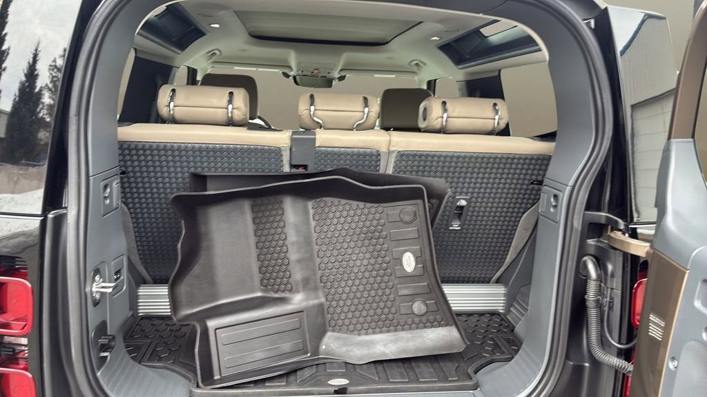 2021 Land Rover Defender First Edition