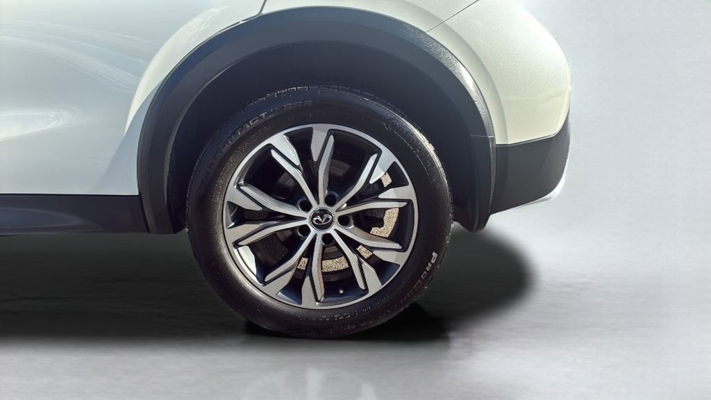 2018 INFINITI QX30 ESSENTIAL