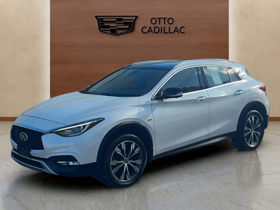 2018 INFINITI QX30 ESSENTIAL